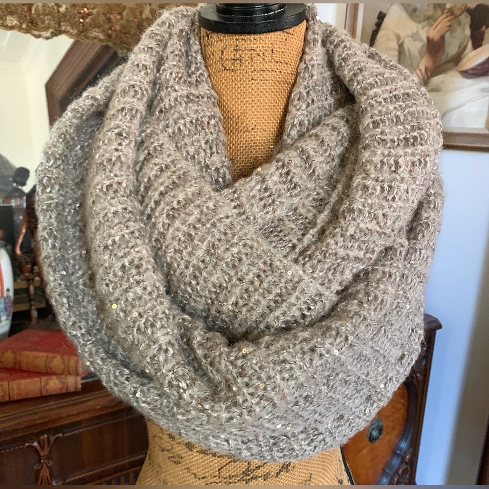 Pre-loved Warm Gray H&M Knit Infinity Scarf Shawl with Sequins